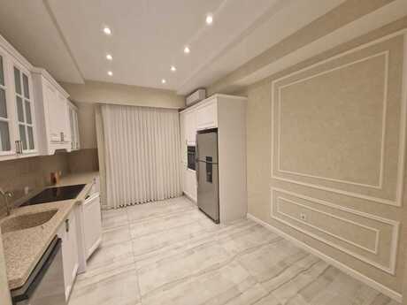 5-room apartment for rent, 200 m², Ağ şəhər: 3 500 ₼/mo 4