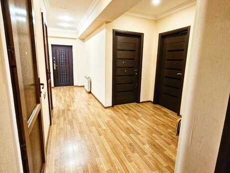 3 otaqlı mənzil, 127 m², İnşaatçılar: 240 000 ₼ 4