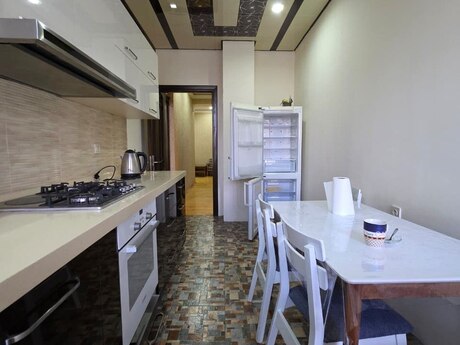 Elan №6449661 - Bakı, İnşaatçılar m., 2 otaqlı, 100 m², 11/11 mərtəbə
