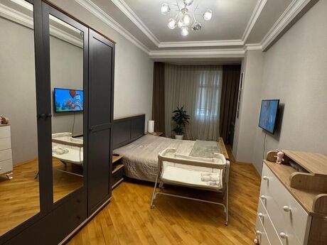 3 otaqlı mənzil, 140 m², Nəriman Nərimanov: 394 500 ₼ 3