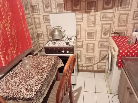 Kirayə 1 otaqlı mənzil, 75 m², İnşaatçılar: 200 ₼/ay 3