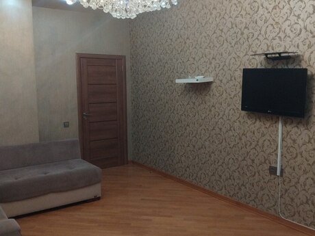 2-room apartment for rent, 65 m², 8-ci mikrorayon: 750 ₼/mo 2