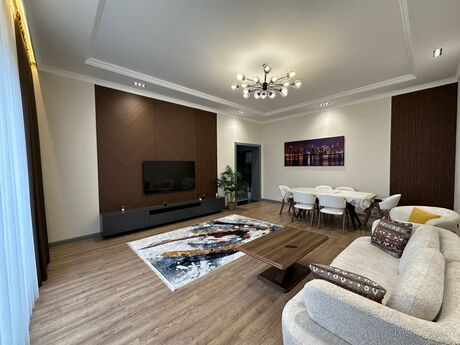 Elan №6456188 - Bakı, Novxanı q., 5 otaqlı, 275 m²