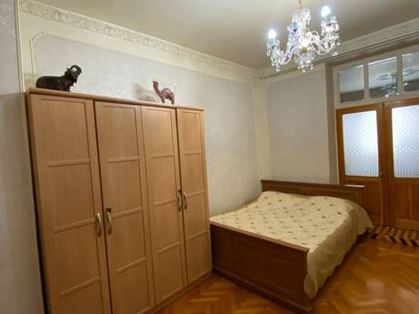 5-room apartment for rent, 150 m², Nəsimi: 250 ₼/mo 5