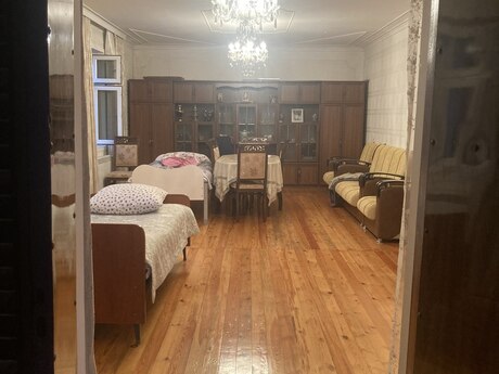 7 otaqlı həyət evi, 225 m², Saray: 350 000 ₼ 4