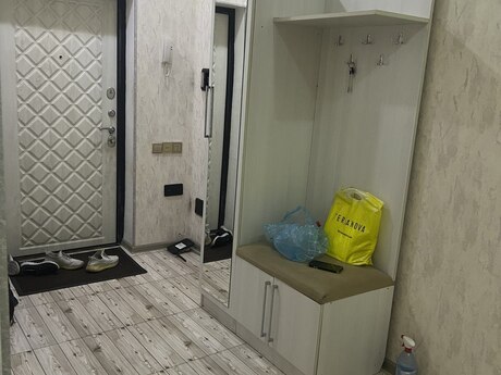 2 otaq · 70 m² · 13/16 mərtəbə, Elmlər Akademiyası