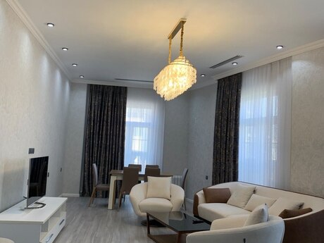 Объявление №6456250 - Баку, пос. Аг шехер, 3-комн., 130 м², 4/6 этаж