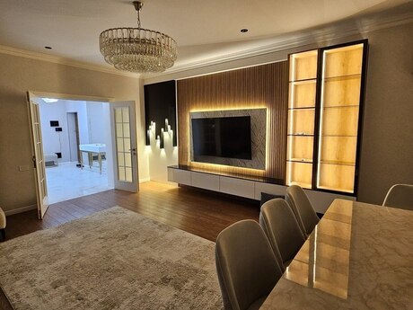 Аренда: 3-комнатная квартира, 140 м², 8 Noyabr: 1 800 ₼/мес 2