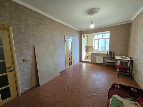 2 otaq · 35 m² · 5/5 mərtəbə, Azadlıq Prospekti