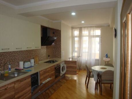 Kirayə 2 otaqlı mənzil, 100 m², Şah İsmayıl Xətai: 1 000 ₼/ay 2
