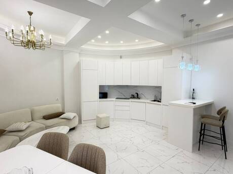 3-room apartment for rent, 100 m², Şıxov: 2 000 ₼/mo 4