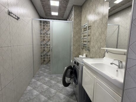 3-комнатная квартира, 102 м², Badamdar: 240 000 ₼ 2