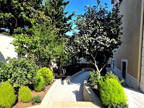 10 otaqlı həyət evi, 528 m², Novxanı: 410 000 ₼ 4