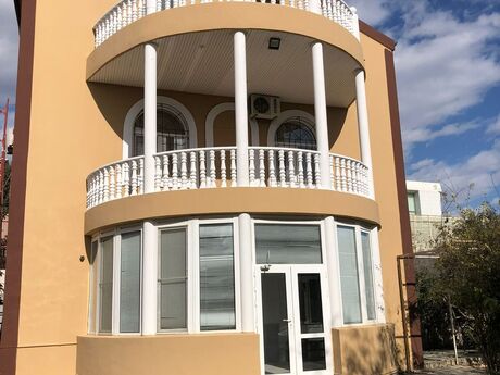 Elan №6456581 - Bakı, Badamdar q., 6 otaqlı, 300 m²
