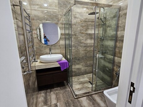 Kirayə 3 otaqlı mənzil, 150 m², 8 Noyabr: 1 800 ₼/ay 4