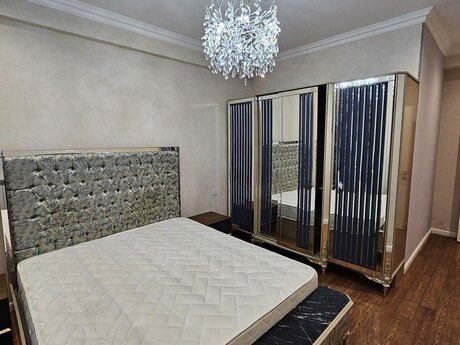 Kirayə 3 otaqlı mənzil, 150 m², 8 Noyabr: 1 800 ₼/ay 3