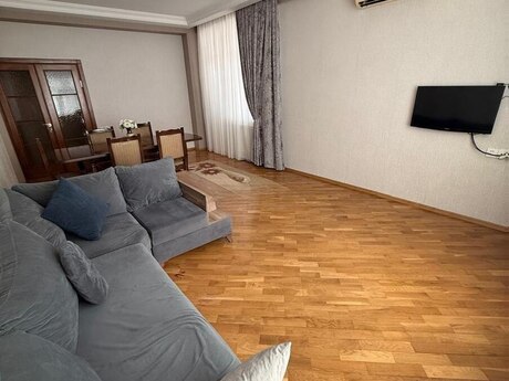 Kirayə 3 otaqlı mənzil, 110 m², Həzi Aslanov: 799 ₼/ay 2