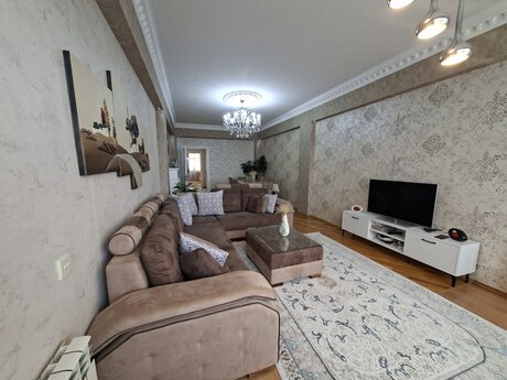 3 otaqlı mənzil, 120 m², Neftçilər: 285 000 ₼ 3