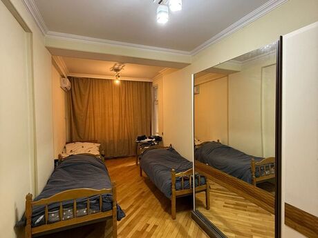 3 otaqlı mənzil, 152 m², 8 Noyabr: 340 000 ₼ 3