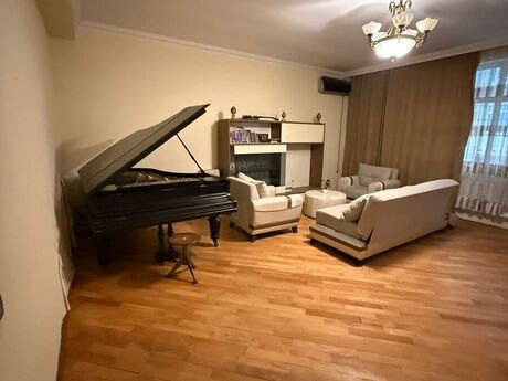 Elan №6456722 - Bakı, 8 Noyabr m., 3 otaqlı, 152 m², 4/18 mərtəbə