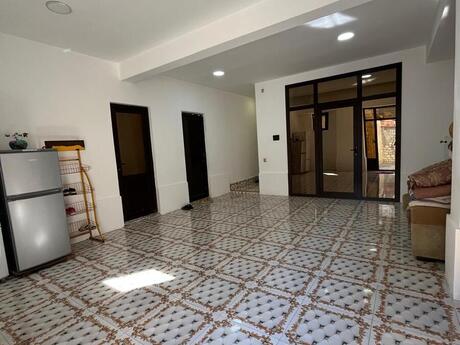 6 otaqlı həyət evi, 300 m², Yeni Yasamal: 245 000 ₼ 5