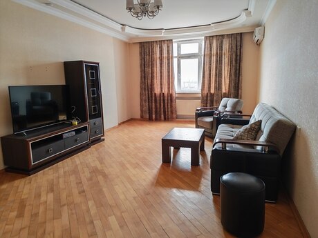 Elan №6456788 - Bakı, Nəriman Nərimanov m., 3 otaqlı, 100 m², 10/17 mərtəbə