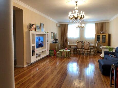 5 otaqlı həyət evi, 340 m², 20-ci sahə: 305 000 ₼ 2