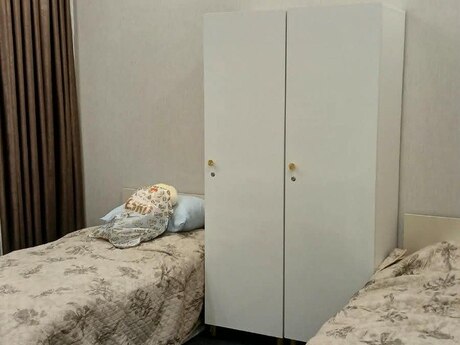 3-room apartment for rent, 72 m², Binə: 200 ₼/mo 3