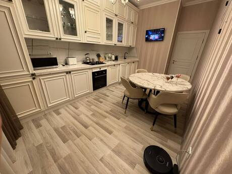 Kirayə 3 otaqlı mənzil, 110 m², Gənclik: 1 800 ₼/ay 4