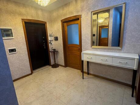 3 rooms · 131 m² · floor 9/16, 20 Yanvar