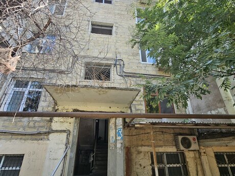 2 otaq · 42 m² · 1/5 mərtəbə, İnşaatçılar