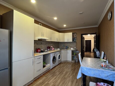 3 otaqlı mənzil, 125 m², İnşaatçılar: 240 000 ₼ 3