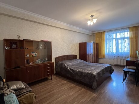 3 otaqlı mənzil, 125 m², İnşaatçılar: 240 000 ₼ 5