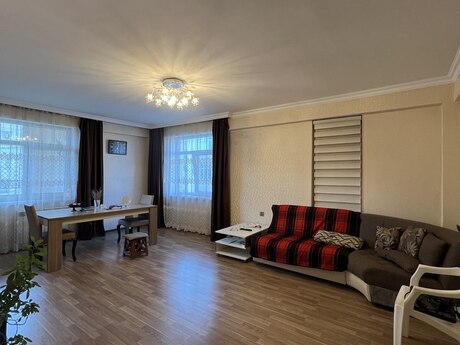 3 otaqlı mənzil, 125 m², İnşaatçılar: 240 000 ₼ 2