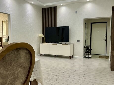 3 otaq · 75 m² · 10/16 mərtəbə, Qara Qarayev