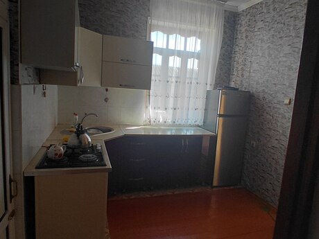4 otaqlı həyət evi, 140 m², Binə: 165 000 ₼ 2