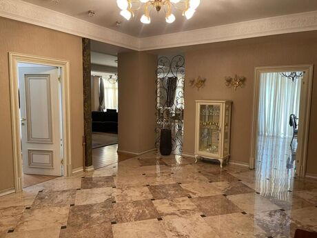 Kirayə 4 otaqlı mənzil, 235 m², 28 May: 2 500 ₼/ay 2
