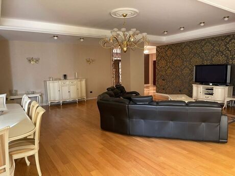 Kirayə 4 otaqlı mənzil, 235 m², 28 May: 2 500 ₼/ay 5