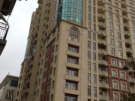 4 rooms · 235 m² · floor 6/16, 28 May
