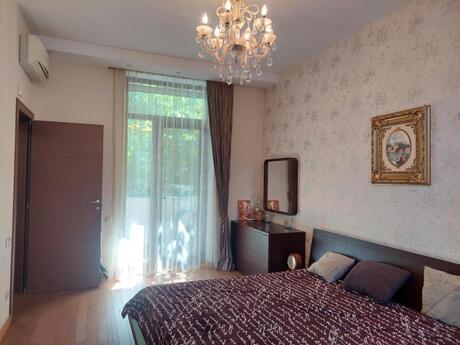 3-room apartment for rent, 75 m², 28 May: 1 200 ₼/mo 4