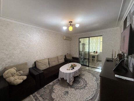 Объявление №6457160 - Баку, м. Халглар Достлугу, 2-комн., 40 м², 1/5 этаж