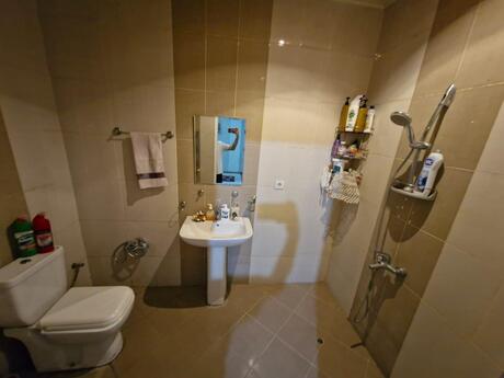 2-комнатная квартира, 61 м², 20 Yanvar: 180 000 ₼ 5
