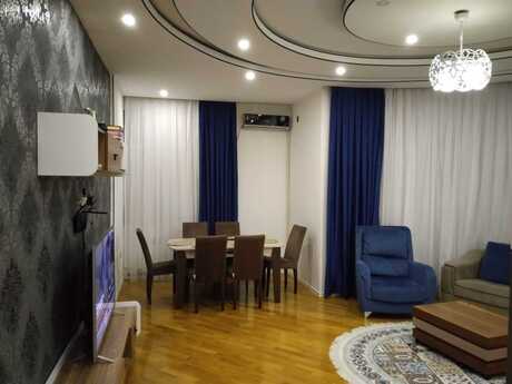 Kirayə 3 otaqlı mənzil, 130 m², Şah İsmayıl Xətai: 1 300 ₼/ay 2