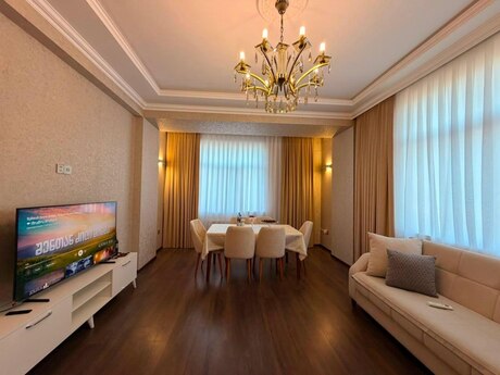 Elan №6457262 - Bakı, Bakıxanov q., 2 otaqlı, 70 m², 4/12 mərtəbə