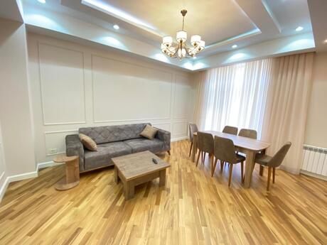Kirayə 3 otaqlı mənzil, 135 m², Ağ şəhər: 2 500 ₼/ay 5