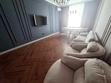 Elan №6457271 - Bakı, İnşaatçılar m., 2 otaqlı, 90 m², 13/17 mərtəbə