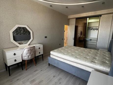 Kirayə 2 otaqlı mənzil, 100 m², Şah İsmayıl Xətai: 1 300 ₼/ay 4