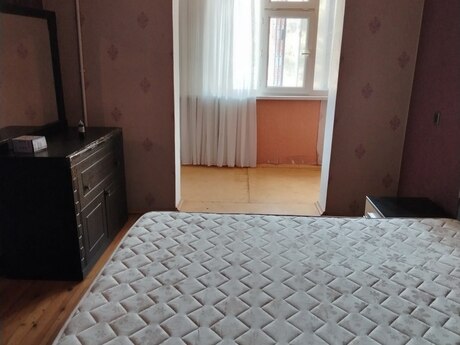 3-room apartment for rent, 80 m², 8-ci mikrorayon: 750 ₼/mo 4