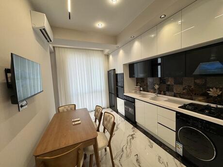 Kirayə 3 otaqlı mənzil, 120 m², Şah İsmayıl Xətai: 2 500 ₼/ay 4
