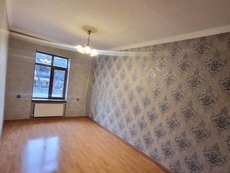 Elan №6457321 - Bakı, Nəsimi r., 3 otaqlı, 75 m², 2/5 mərtəbə